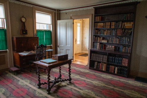 The library of the Homestead