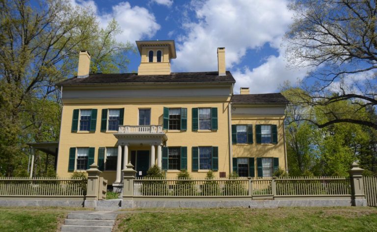 emily-house-front-1600px-for-slideshow – Emily Dickinson Museum